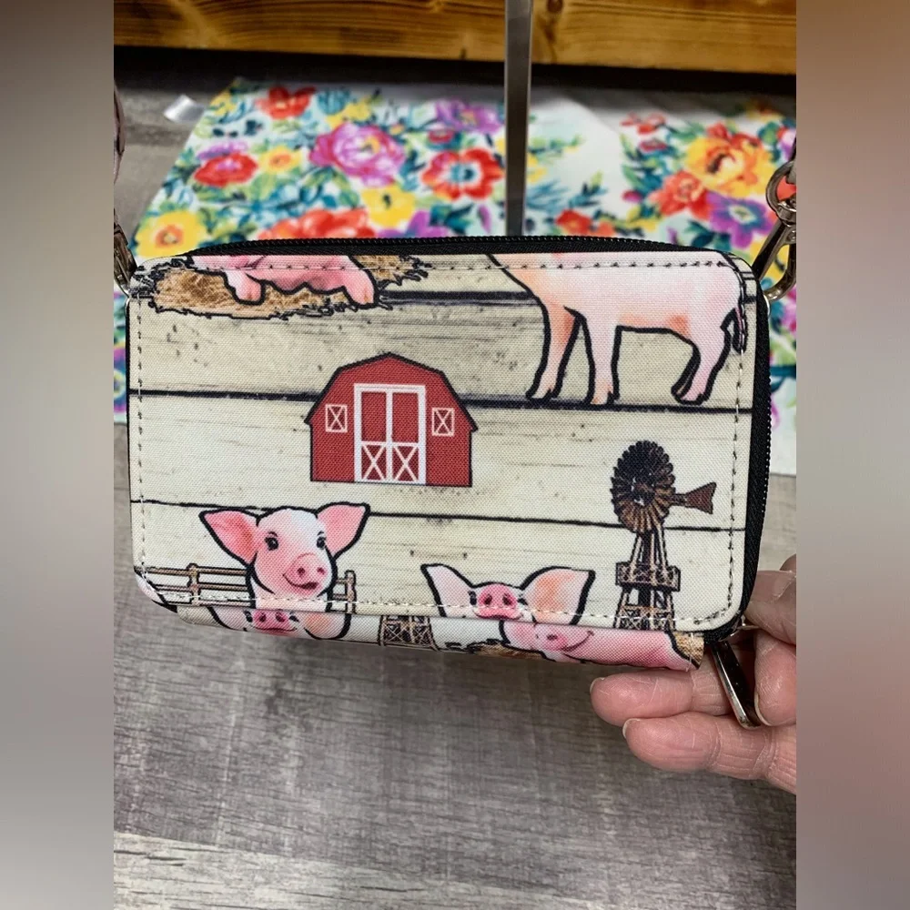 Charming Piglet Print Wallet on a Chain - Picture 2 of 6